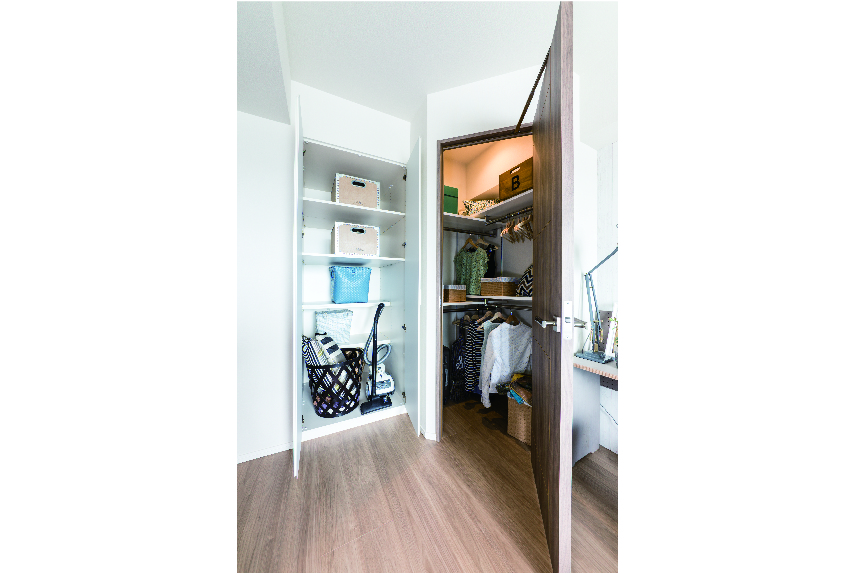 ウォークインクローゼットとプラスアルファの収納