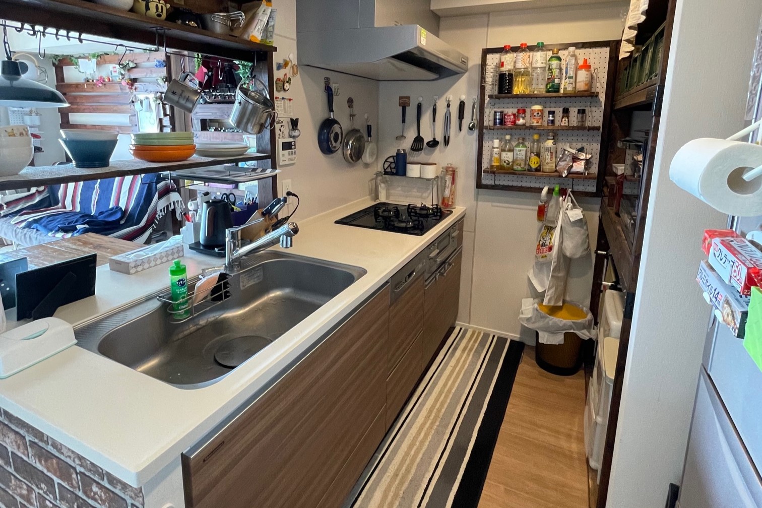 食器洗い乾燥機付きのカウンターキッチン